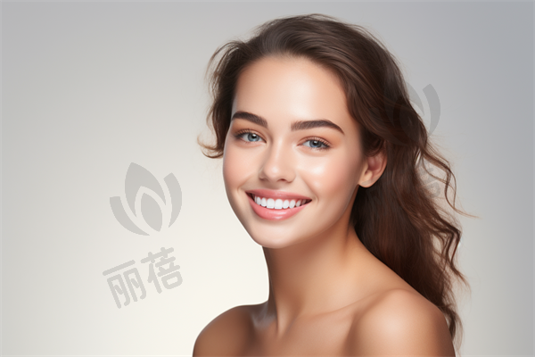 长沙姬妍星愿医疗美容医院腹壁成形术的具体价格为8000元起。现优惠价格仅需6800元起,机会难得,快来体验美丽蜕变!