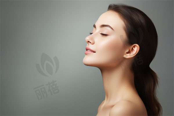 切双眼皮手术疼痛感如何?术后恢复情况会影响疼痛吗?